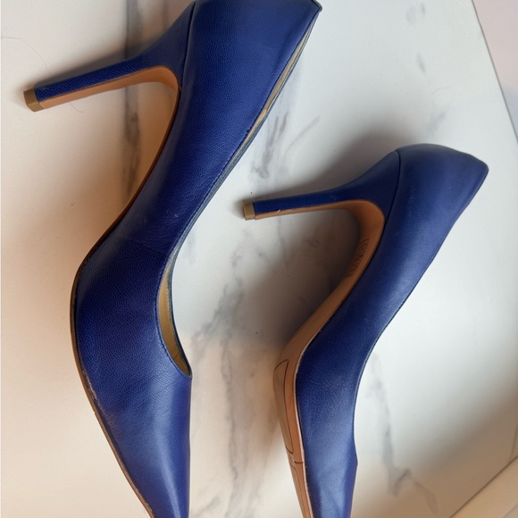 Blue leather pumps size 10 - Picture 2 of 7